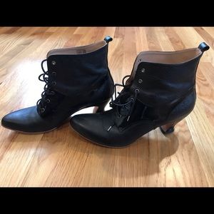 Fluevog Black Iguazu Size 9.5